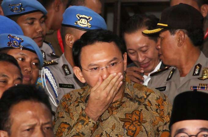 Basuki Tjahaja Purnama (Ahok) akan mulai menjalani sidang kasus penistaan agama pada Selasa 13 Desember. foto: ANTARA