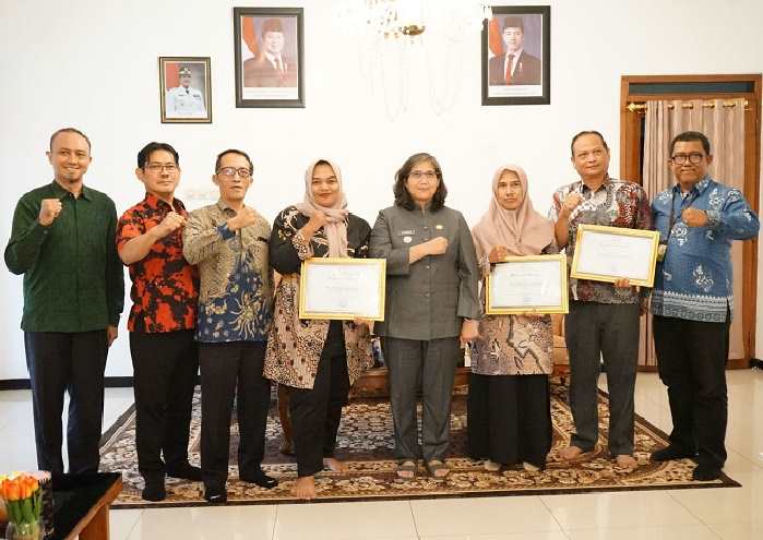 Tiga Pasar Tradisional Kota Kediri Raih Penghargaan Tertib Ukur, Pj Zanariah Minta Ditingkatkan