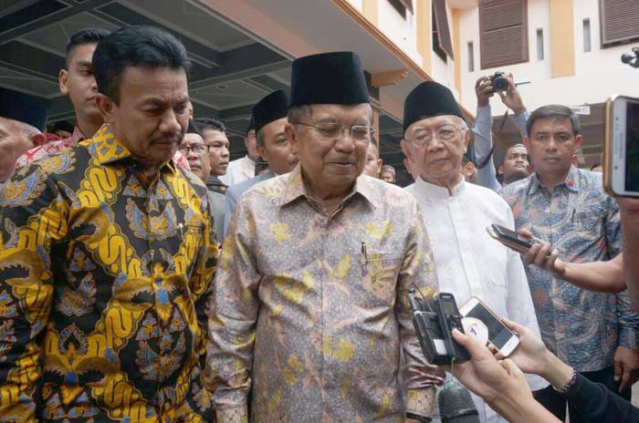 Wakil Presiden, Jusuf Kalla saat berada di Ponpes Tebuireng Jombang, Minggu (29/10/2017). foto: RONY S/ BANGSAONLINE