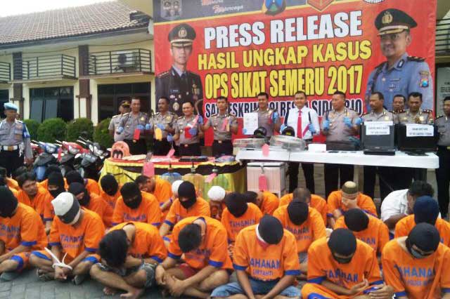 Ungkap sejumlah kasus di Mapolresta Sidoarjo.