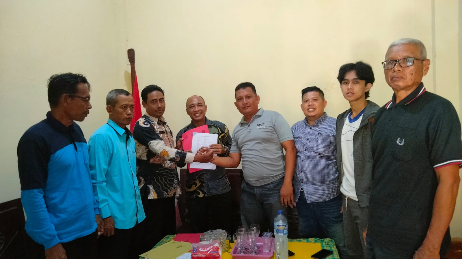Kesepakatam damai antara dua pihak yang sebelumnya berselisih.