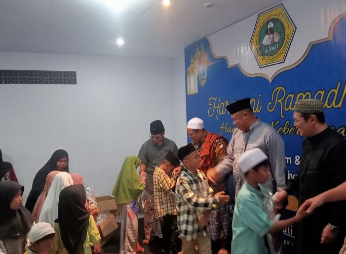 Sambut Lailatul Qadar, Ponpes Al Falah Shidiqiyah Gelar Santunan Anak Yatim