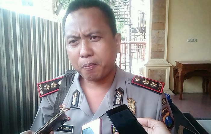 Kapolres Probolinggo AKBP Fadly Samad saat memberikan keterangan persnya di Mapolda Jatim.