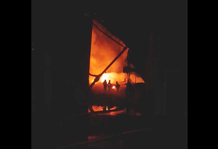 Gudang Plastik di Desa Banjarsari Buduran Terbakar 
