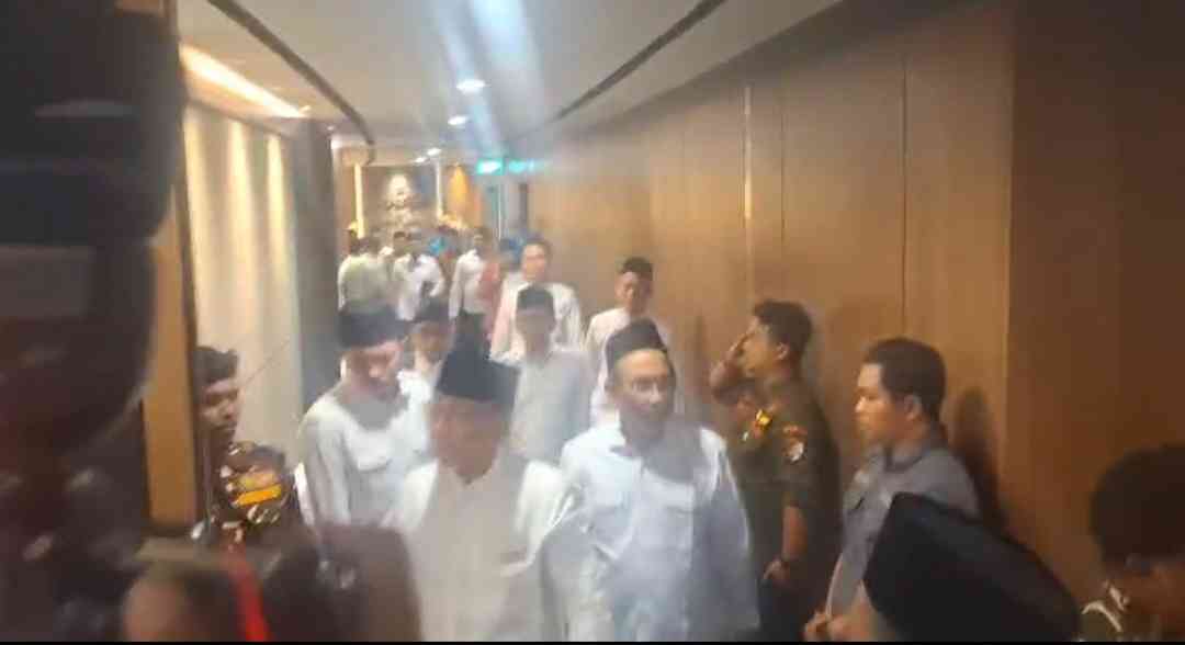 KH Yahya Cholil Staquf (Gus Yahya) di Hotel Novotel Samator Surabaya, Sabtu (22/11/2025) malam. Foto: bangsaonline