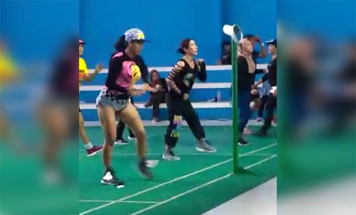 Para Ibu yang ikut senam Fun & Healty, Aerobic & Zomba. foto: ist