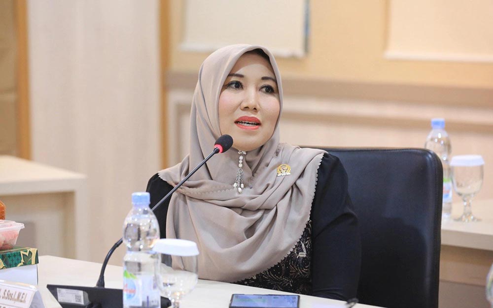 Lia Istifhama, Anggota DPD RI.