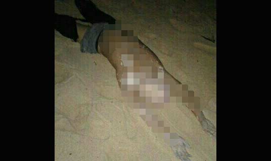 Kondisi mayat Lilik saat ditemukan warga di Pantai Watukarung. 