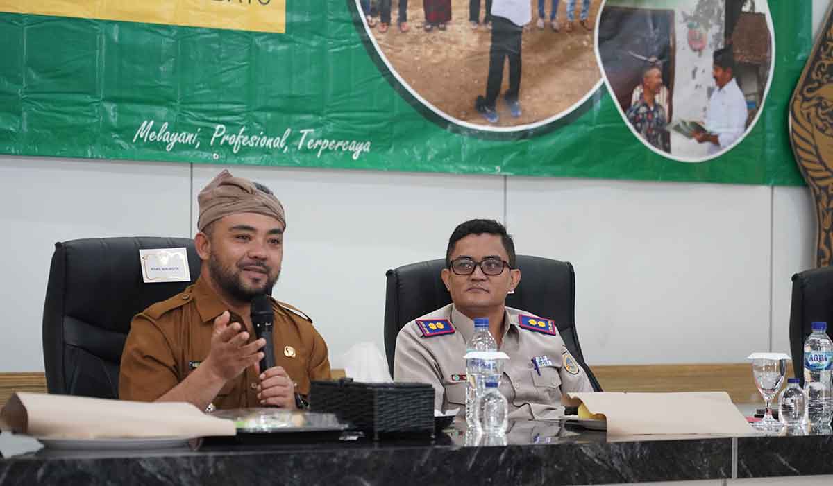 Wakil Wali Kota Batu, Heli Suyanto, saat menghadiri Sosialisasi dan Penyuluhan Redistribusi Tanah 2025.