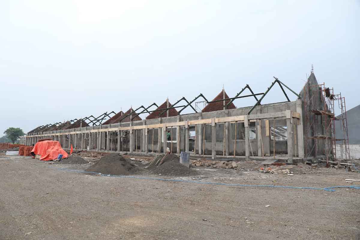 Pembangunan gedung SMPN 2 Tulangan di Desa Grinting, Sidoarjo. Foto: Ist