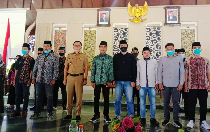 Bupati Pamekasan Kukuhkan Pengurus FKMSB Periode 2020-2021