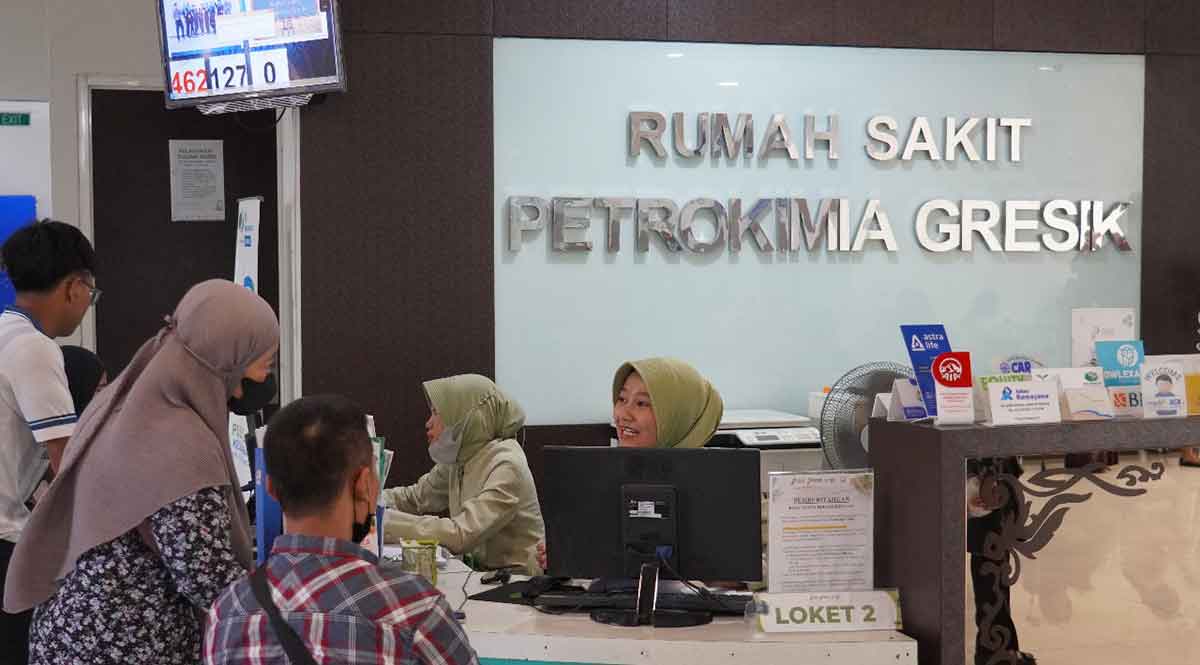 Pelayanan di RS Petrokimia Gresik.