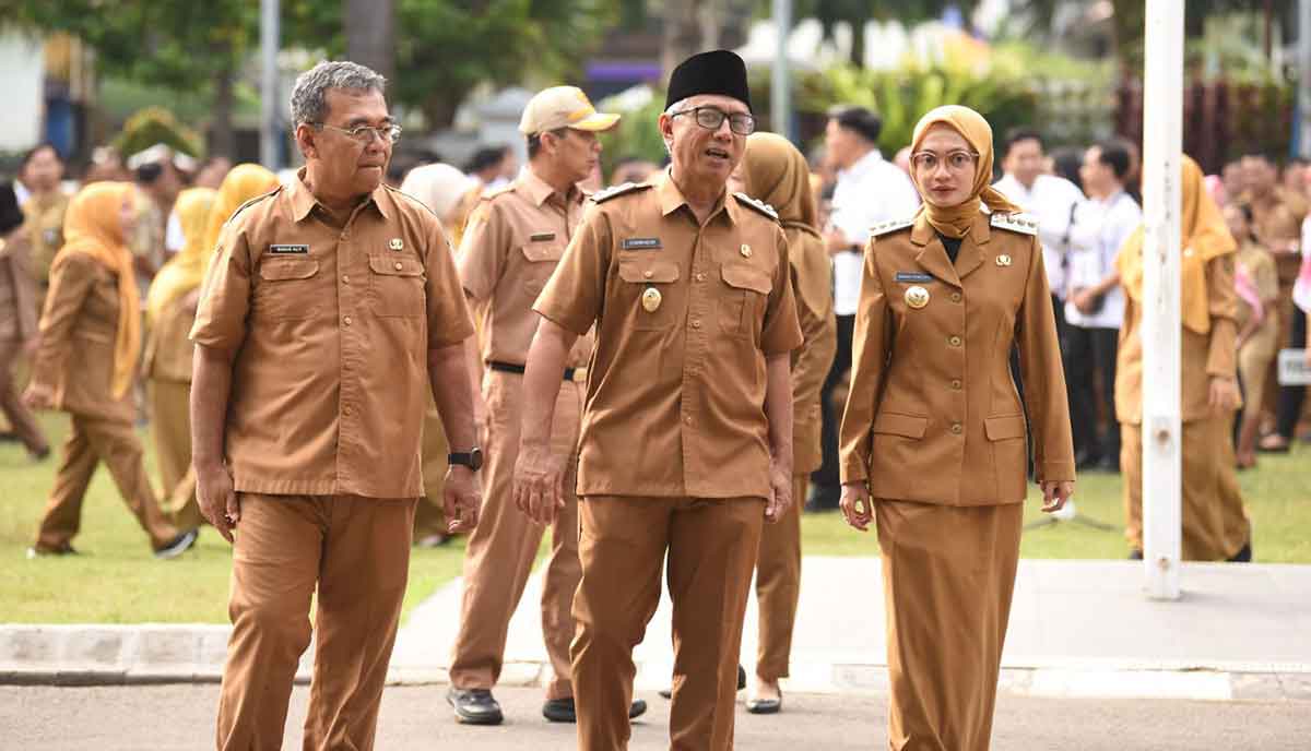 Wakil Wali Kota Kediri saat bersama wakilnya dan sekretaris daerah setempat. Foto: Ist