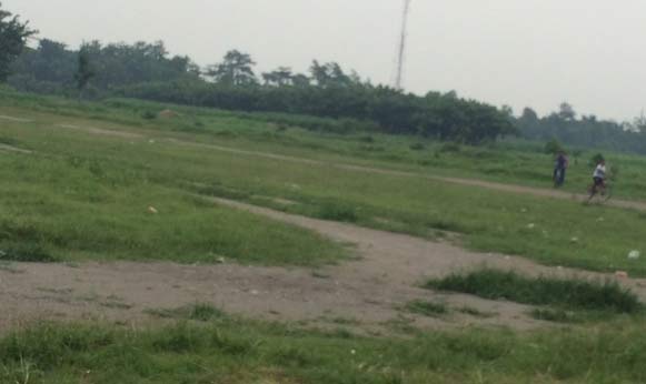 Tanah milik Pemkab Kediri yang berada di Desa Tugurejo yang kini dimanfaatkan sebagai arena balap motocross, segera akan dibangun RSUD. foto: arif kurniawan/ BANGSAONLINE