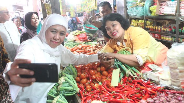 Khofifah Blusukan ke Pasar Senggol Kota Pasuruan