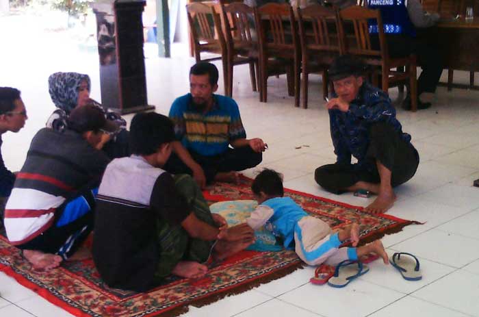Suhud bersama keluarga dan pendukungnya sudah dua hari ini 