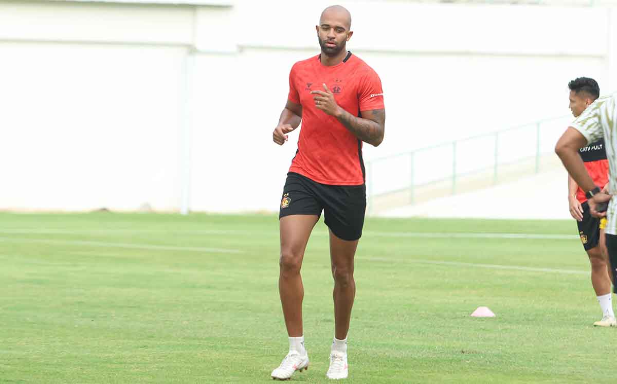 Lucas Gama Moreira atau Lucao, bek tangguh asal Brasil siap memperkuat barisan lini pertahanan Persik. Foto: Ist 