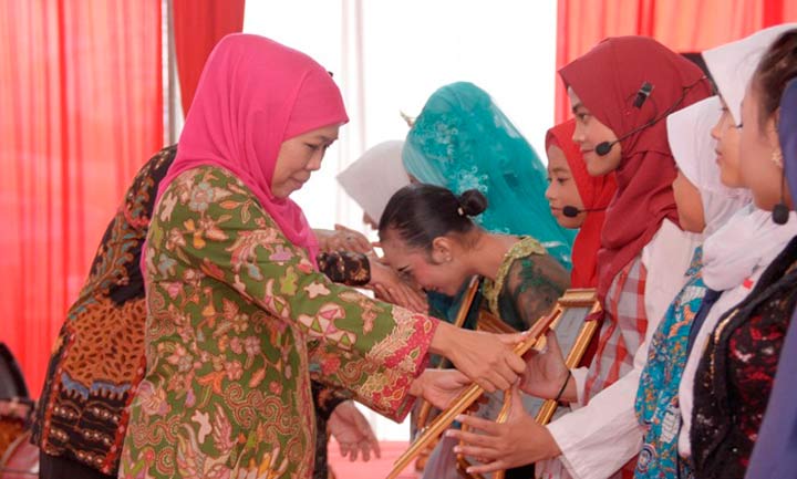 Khofifah hadir dalam puncak peringatan Hari Anak Nasional (HAN) 2019 yang digelar di Taman Safari Indonesia Prigen, Pasuruan. foto: ist