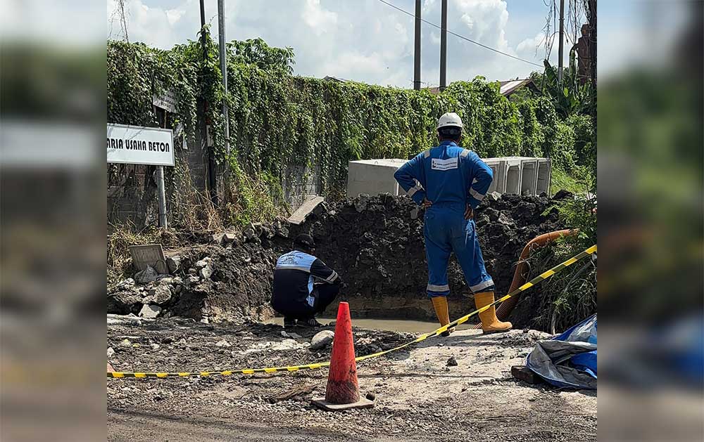 Perbaikan Jalan Mayjend Sungkono Gresik yang Rusak Parah Belum Bisa Dilakukan, ini Penyebabnya