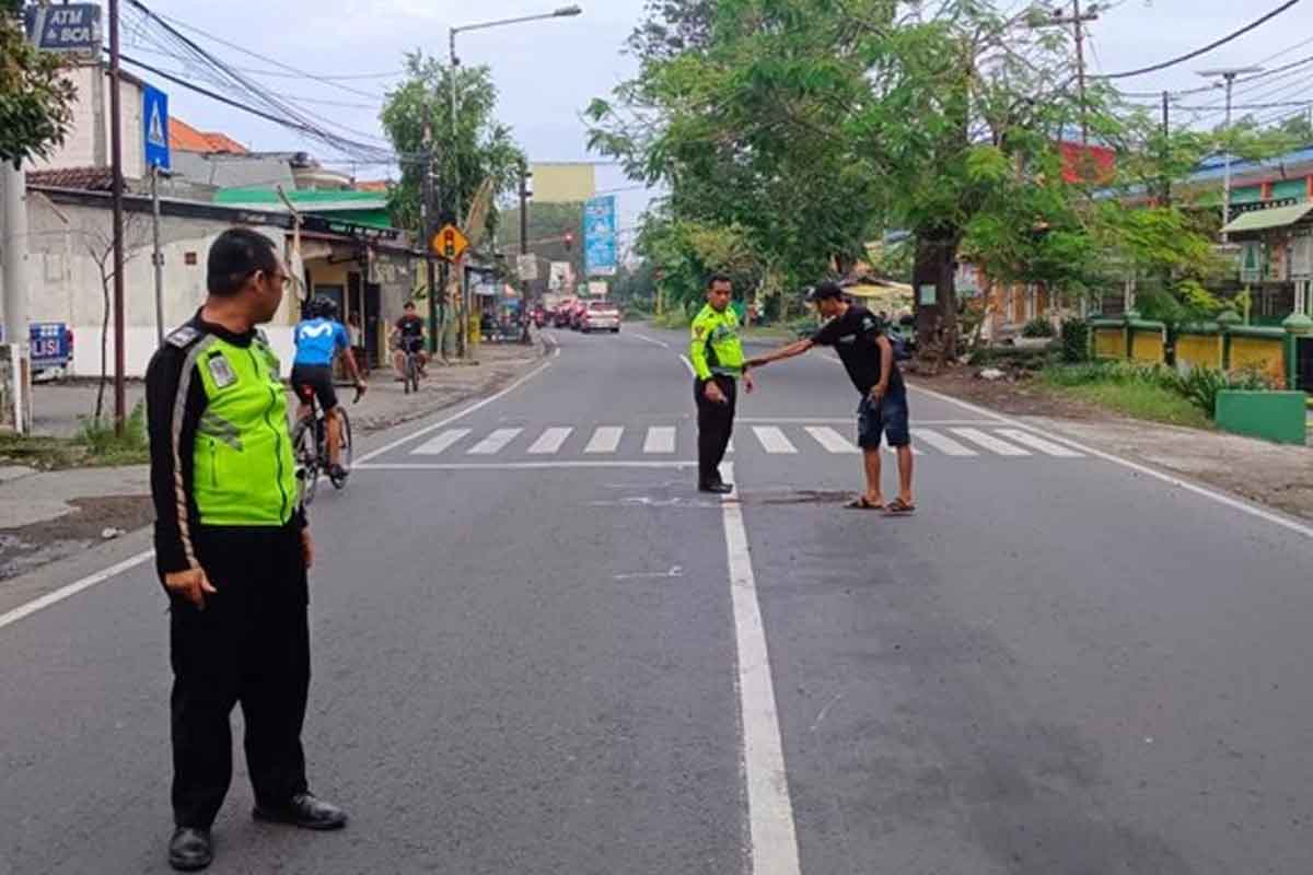 Lokasi kecelakaan motor dan truk menewaskan 1 orang di Jalan Raya Wonoayu, Sidoarjo Sabtu (5/7/2025). Foto: Ist.