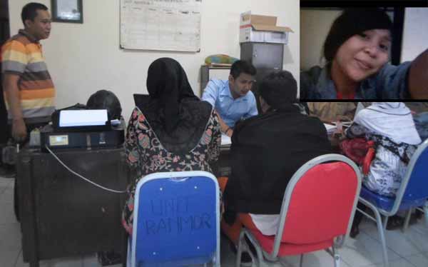 PEMERIKSAAN: Tersangka HW didampingi Kepala Sekolah SMP PGRI 10, Tutik dan wali kelasnya ketika menjalani pemeriksaan di Mapolres Sidoarjo, Rabu (25/11). Inset: korban semasa hidup. foto: catur/ BANGSAONLINE