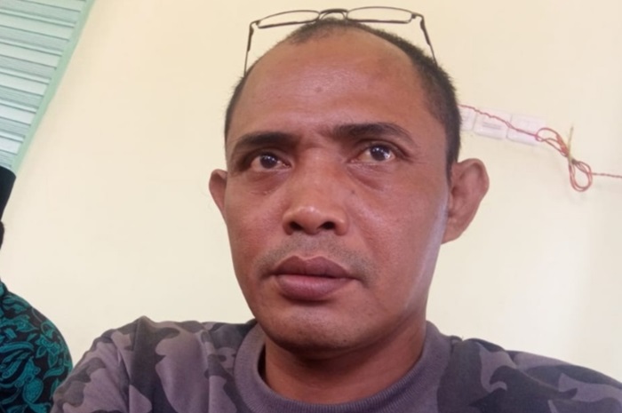 M. Solikin, Aktivis LSM KPKN (Komunitas Pemantau Korupsi Nusantara) Pasuruan.