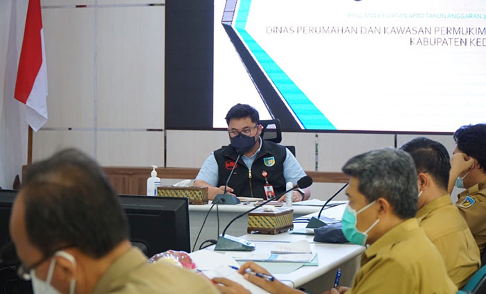 Pemerintah Perbolehkan Mudik Lebaran, Bupati Kediri Minta Jalan Rusak Segera Diperbaiki