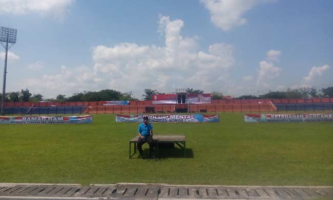 Stadion Letjen H Soedirman, bakal disesaki 15.000 peserta Apel Bela Negara, besok (17/4). foto: eky nurhadi/ BANGSAONLINE
