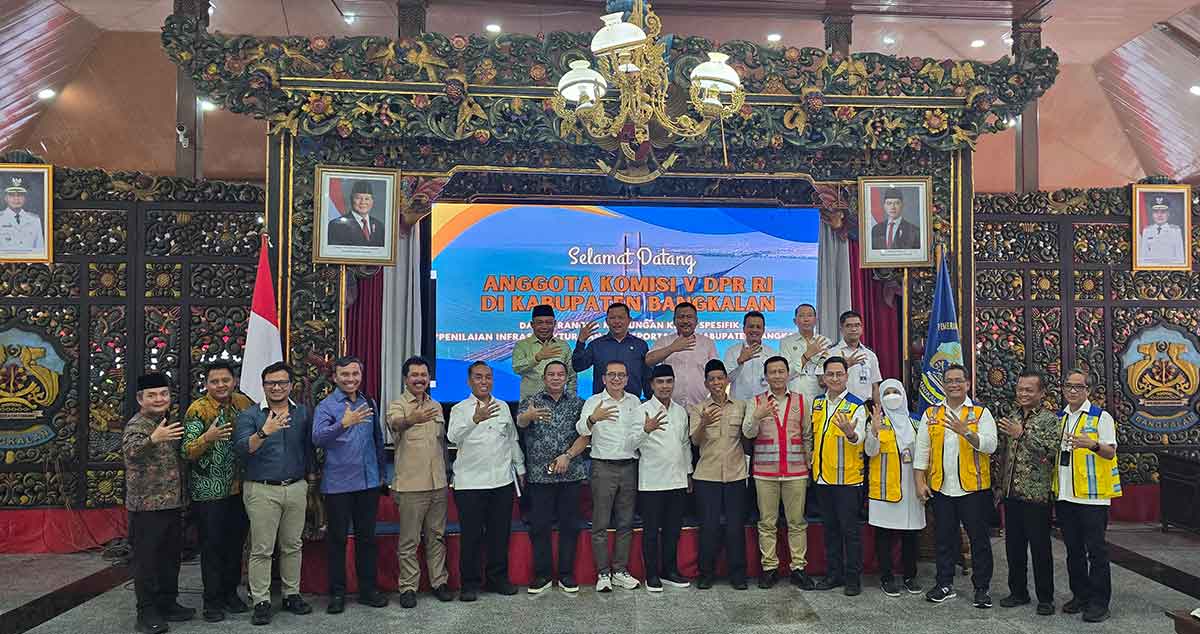 Rombongan dari Komisi V DPR RI saat berkunjung ke Bangkalan.