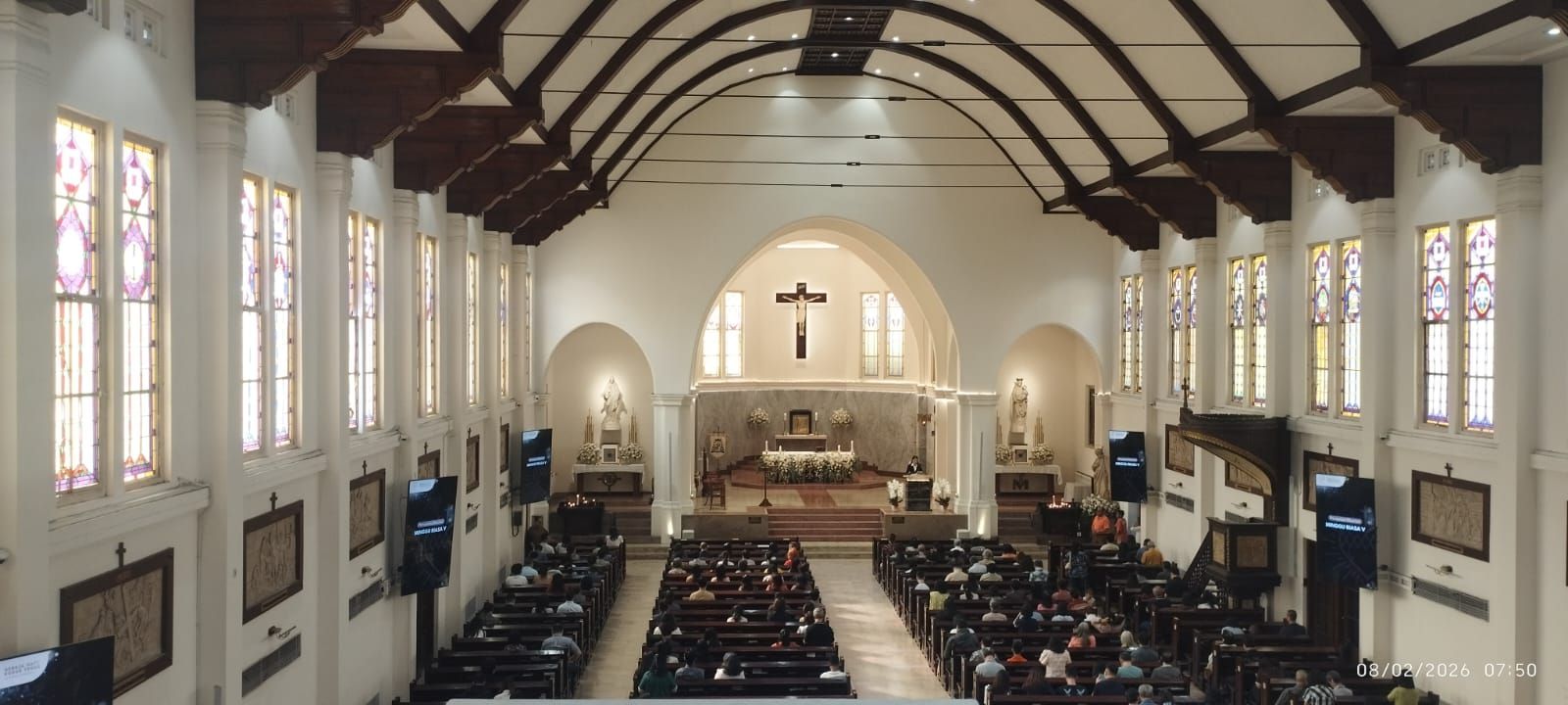 Misa Ekaristi Minggu Biasa V Februari 2026 Lokasi di Gereja Hati Kudus Yesus Katedral Surabaya