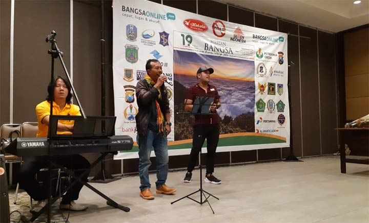 Ayo mas.... foto: IRWAN SUSANTO/ BANGSAONLINE