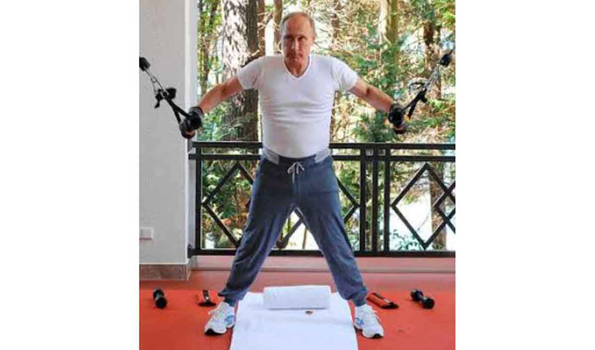 Presiden Rusia Vladimir Putin saat olah raga di fitness centre. Foto: Ist