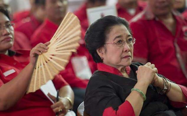 Megawati Soekarnoputri ingatkan kader partainya yang terpilih jadi kepala daerah tetap menjadi petugas partai.