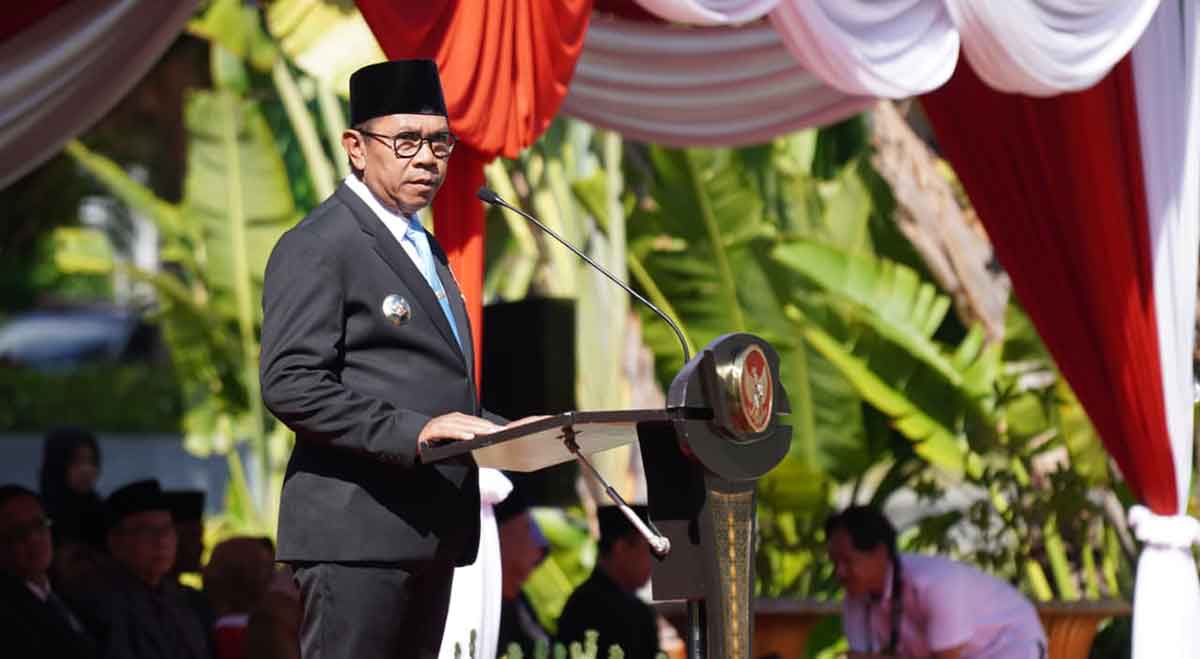 Wali Kota Batu saat memberi sambutan dalam upacara Hari Kesaktian Pancasila.