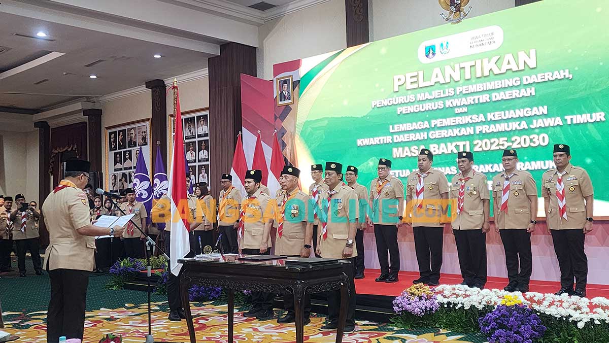 Pelantikan pengurus Pramuka Jawa Timur. Foto: DEVI FITRI AFRIYANTI/BANGSAONLINE