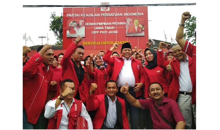 Irjen Pol (Purn) Hadiatmoko, Ketua DPP PKPI Jawa Timur. Foto : DIDI ROSADI/BANGSAONLINE