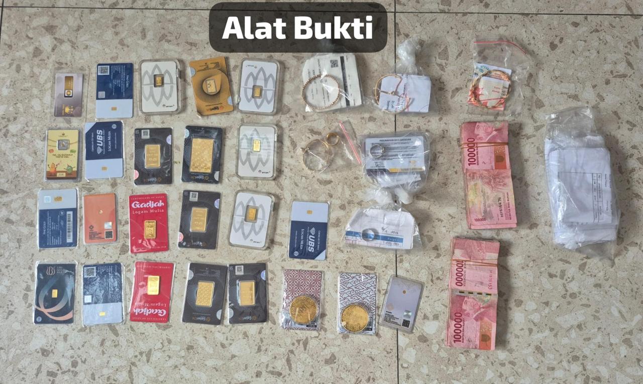 Barang bukti hasil kejahatan yang diamankan dari tangan pelaku