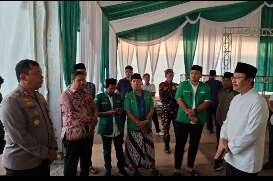 Sekretaris Jenderal PBNU Gus Saifullah Yusuf atau Gus Ipul saat mengecek lokasi Munas Konbes NU 2026. (Ist). 
