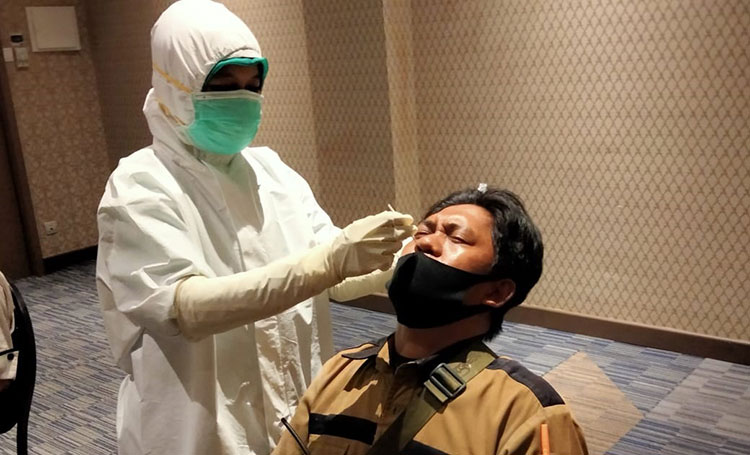Prioritaskan Keselamatan Tamu, Aston Banyuwangi Hotel Gelar Swab Test Seluruh Karyawan