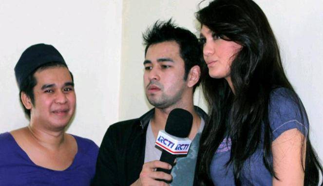 Raffi Ahmad bersama Olga Syhaputra dan Luna Maya dalam suatu acara. Foto: vianews.com