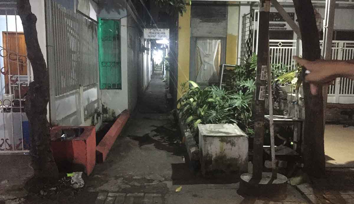 Lokasi penggerebekan yang dilakukan polisi di Surabaya.