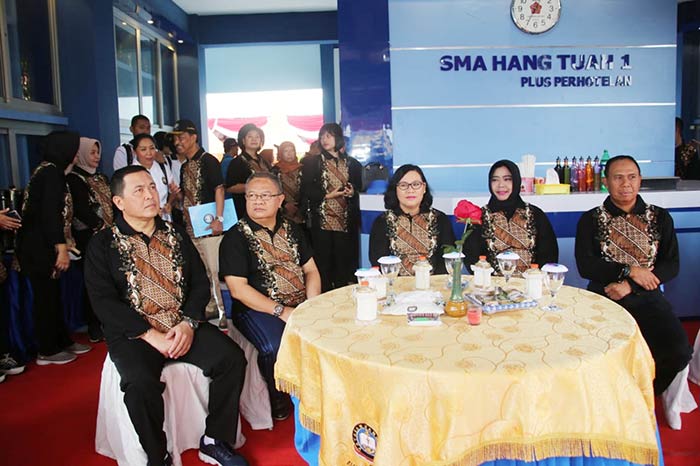Pangkoarmada II saat menghadiri puncak peringatan HUT ke-72 Yayasan Hang Tuah.