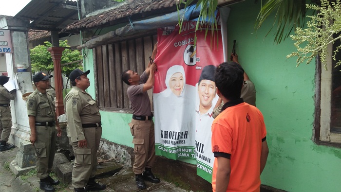Panwaslu Kota Blitar Dapati Sejumlah APK Pilgub Jatim Hilang dan Rusak