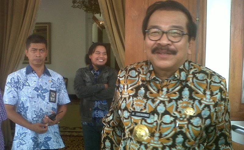 TAK SETUJU - Gubernur Jawa Timur Soekarwo. foto : nisa/BangsaOnline