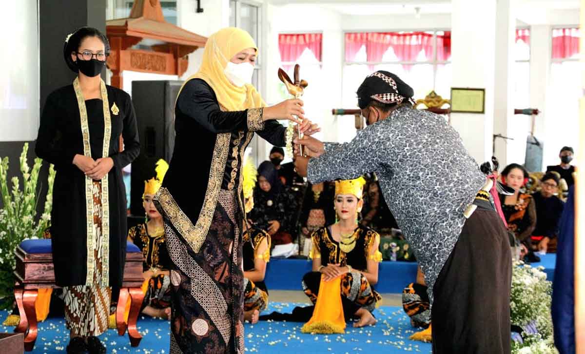 Di Hari Masyarakat Adat Internasional, Gubernur Khofifah Ajak Generasi Muda Ikut Lestarikan Budaya