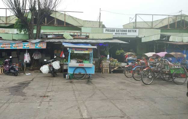 Renovasi Pasar Setono Betek Borpotensi Polemik