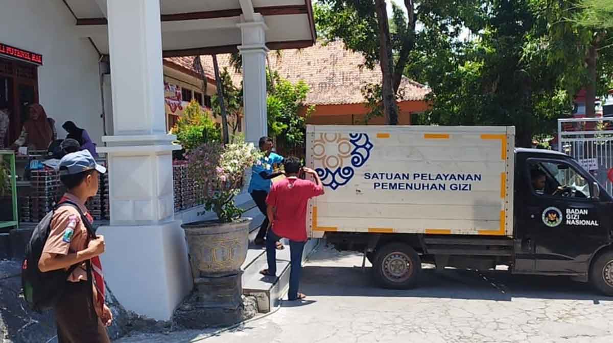 Penyaluran program MBG yang dilakukan SPPG di Pamekasan.