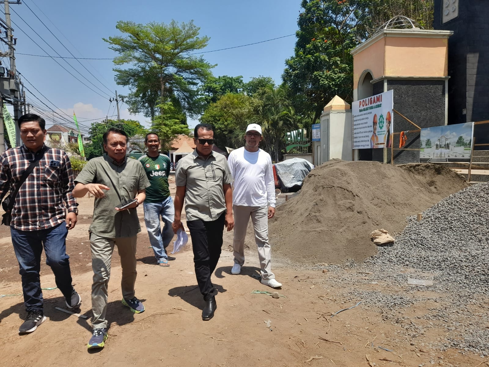 Pj Bupati Pasuruan Sidak Pengerjaan Revitalisasi Alun-Alun Bangil
