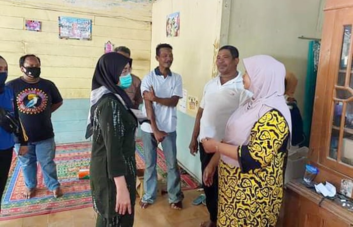 Farida Hidayati takziah ke rumah duka.