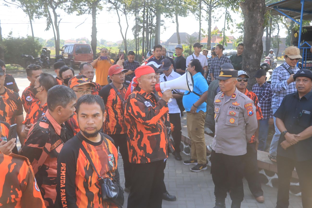 Kawal Sidang Praperadilan Kasus Narkoba, Pemuda Pancasila Gelar Aksi di PN Kraksaan
